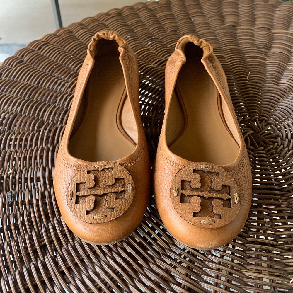 Tory Burch Reva Camel Flats - Picture 1 of 5